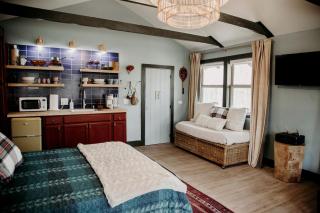 Cozy Cabin: Glamping for the Ultimate Adventurers in Tracy City, TN - 6