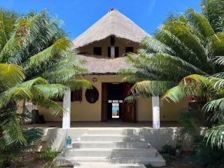 The Grove 1-4 bedroom beachfront villa - 8