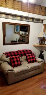 Carroll, NH Pet-Friendly Cabin with Hot Tub: Your Ultimate Retreat - 2