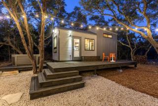 Charming Texas Tiny House with Private Hot Tub for the Best Glamping in Wimberley - 0