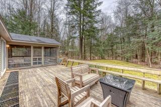 Charming Cabin with Games Room in North Woodstock, New Hampshire, Ideal for Relaxing Getaways in Nature - 5