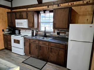Cozy Waterfront Cabin with Boat Ramp on Lake Fork, Perfect for Fishing Enthusiasts near Quitman, Mississippi - 3