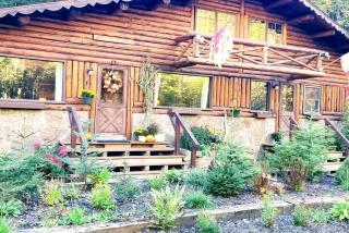 Celebrate Love: Pet-Friendly Romantic Log Cabin in Lisbon, NH - 0