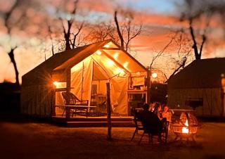 Texas Glamping: Tranquil Safari Tent Vacation by the San Marcos River near Kingsbury - 0