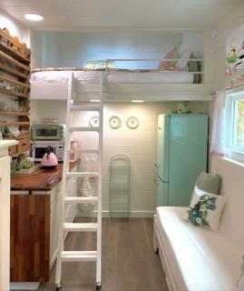 Glamping Tiny House Situated in the Tennesse Woods for a Tranquil Escape near Chattanooga - 1