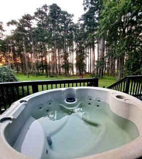 Rustic Lake Cottage with Fire Pit and Hot-Tub Great for Outdoor Lovers in Texas - 6