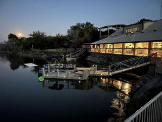 Lodge for Adventure Glamping for Families or Large Groups on Lake Godstone, Texas - 0
