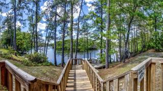 Cabin Getaway: Pet-Friendly Oasis on the Ochlockonee River Bend, Ideal for Fishing and Swimming - 1