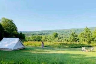 Romantic Stargazing Retreat: Bell Tent for Couples in Michigan's Dream Destination - 5