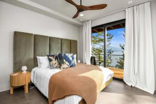 Stunning Designer Rental with Breathtaking Views for a Memorable Escape in Nature by Lake Pend Orielle in Idaho - 9