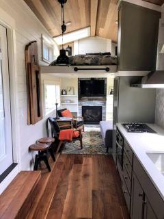 Incredible Tiny House with Fireplace in Waldport, Oregon - 8