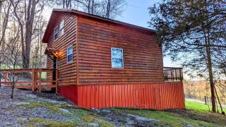 Sparta Serenity: Charming Cabin with Hot Tub and Scenic Farm Views in TN - 0