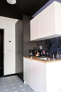 Bankim Urban Boutique Suite 305 by Shays Urban - 4