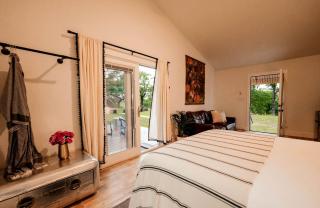 Gorgeous Tiny House with Fire Pit, Games and Barbecue in San Saba, Texas - 7
