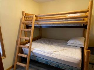 The Lazy Acorn Cabin in Boon, MI - 8