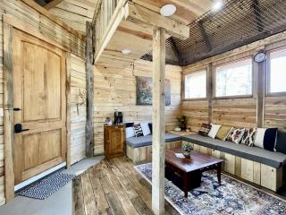 Rustic Tree House Nestled in the Heart of Ouachita National Forest, Arkansas - 9