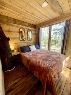 Rustic Tree House Nestled in the Heart of Ouachita National Forest, Arkansas - 8