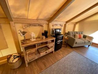 Tranquil Lakefront Glamping Safari Tent with Scenic Views near Bastrop, Texas - 2
