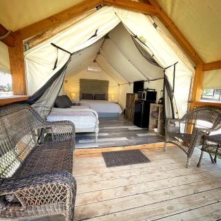 A Relaxing Glamping Getaway: Tranquil Safari Tent on the San Marcos River near Kingsbury, Texas - 2