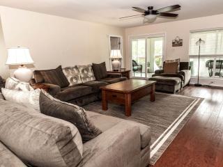 Pet-Friendly Cabin on the Banks of the Colorado River in Bastrop, TX - 9