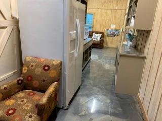 Jacksboro Glamping Destination with Sports Facilities in Texas - 9