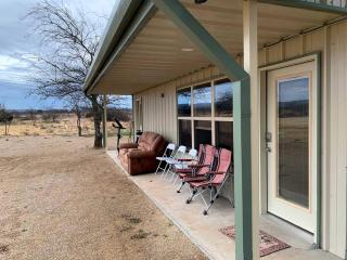 Jacksboro Glamping Destination with Sports Facilities in Texas - 6