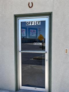 Carl's Motel - 4