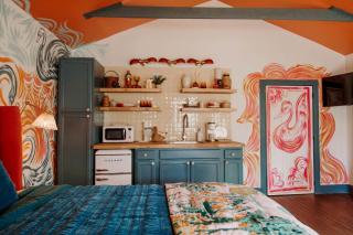 Chic and Cozy: Romantic Glamping at Its Finest in Tennessee - 7