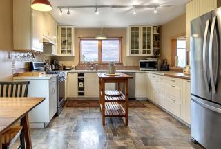 Family-Friendly Cabin Surrounded by Nature with Indoor Sauna in Grand Marais, Minnesota - 9