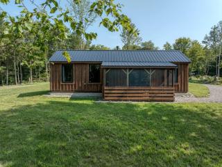Scandinavian-Style Cottage Fully Equipped in Vermont - 0