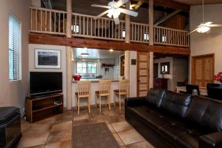 New Mexico Glamping Paradise: Riverfront Rental for the Ultimate Retreat - 7