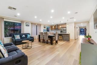 Spacious & cozy retreat in Melbourne west - 1
