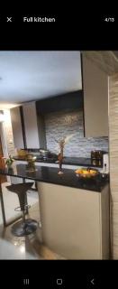 Southerton Luxury 4 bedroom holiday home - 2