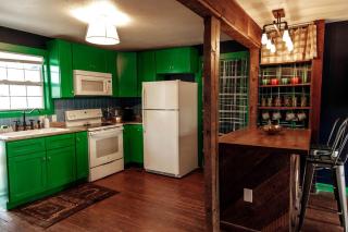 Family Glampsite: A Unique Cabin Retreat for Adventure in Tracy City, TN - 8