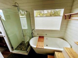 Breathtaking Tiny House in Waldport, Oregon - 6