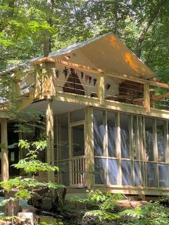 Glamping at Paradise Point in Signal Mountain, TN - 2