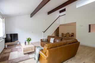 Ascot Cottage - 9