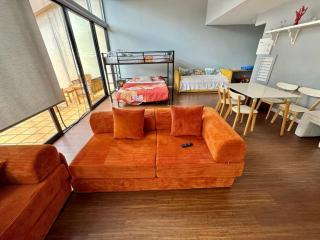 Duplex Waikiki Seaside Full Kitchen Big Terrace NR HPU Sleeps 8 - 8