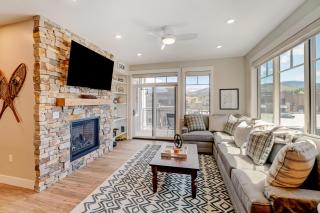 Downtown WP Loft 308 I Huge Hot Tub I Great Views - 4