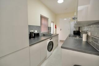 Hamilton's Rest Serviced Accommodation - Coventry - 4