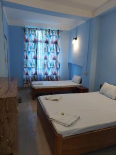 Zinik Hotel & Restaurant - 4