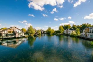 Grebe Lodge - 9