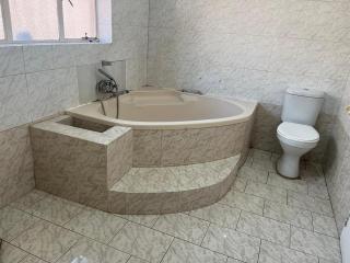 African Royalty Home - 5