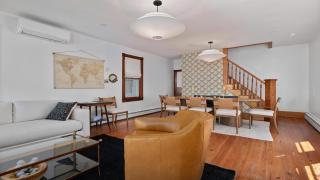 Classic Coastal Cottage - 8