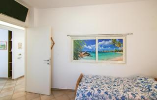 2 Bedroom Gorgeous Apartment In Marina Di Massa - 9