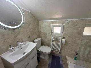 Lukas Guesthouse - 3