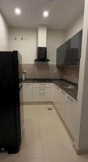 Luxurious and modern style 2BR apartment in Rawalpindi, near food street ,self check in, free Netflix - Rawalpindi - 1