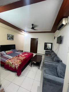 Studio Appartment available in bahria phase 1 near to car chowk - 2