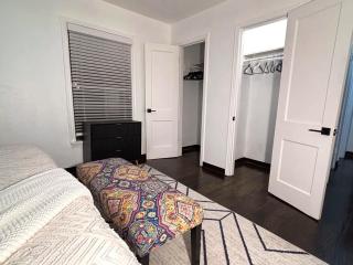 Simple Comforts Home - Midway Hollow North Dallas - Pets Welcome - 2