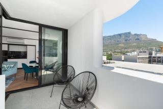 Luxurious Penthouse City Centre Stunning Views - 8